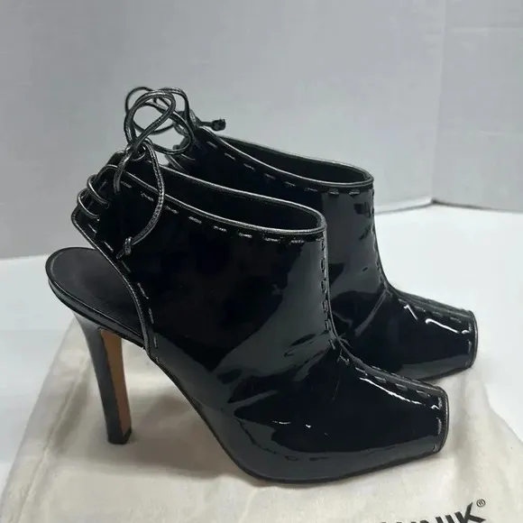 Manolo Blahnik Heeled Bootie Black Patent Leather Peep Toe Lace Up Back 37