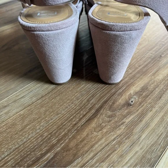 Marc Fisher Bloom Platform Sandals - Pink Natural Suede - Size 10. Nw/o box