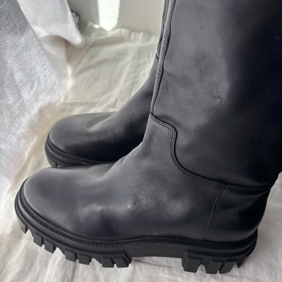 Marc Fisher LTD Malena Lug Sole Platform Boots Sz 10M