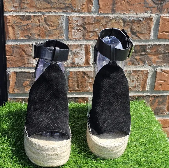 Marc Fisher Mlannie Black Suede Wedge Sandals, Women's Size 10M