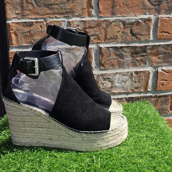 Marc Fisher Mlannie Black Suede Wedge Sandals, Women's Size 10M
