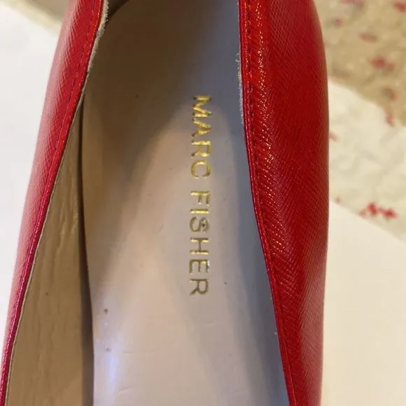 Marc-Fisher Women’s red Marsha Peep-Toe Bow Stillitoes size 8