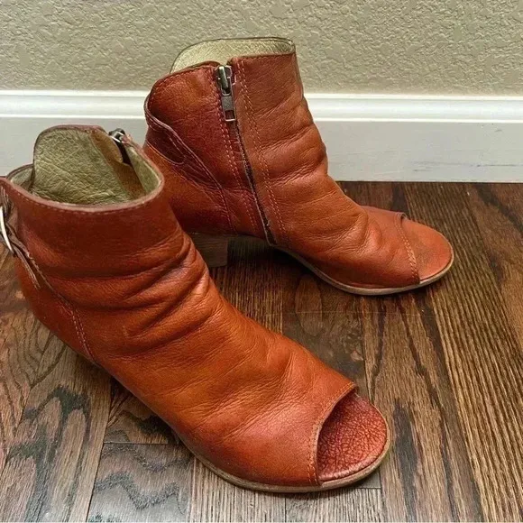 Matisse Folk Brick Red Leather Peep Toe Booties Boots Shoes Lulus Size 7.5 $167