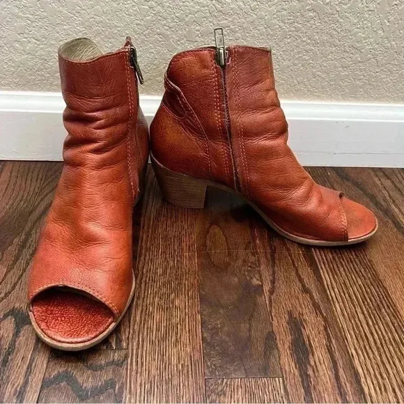 Matisse Folk Brick Red Leather Peep Toe Booties Boots Shoes Lulus Size 7.5 $167