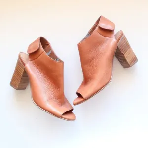 Matisse Tan Leather Peep-Toe Stacked Block Heel Bootie Shoes Size 7
