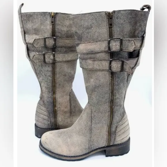 Matisse | Women’s grey distressed pebbled leather side zip low heel boots, sz 9M