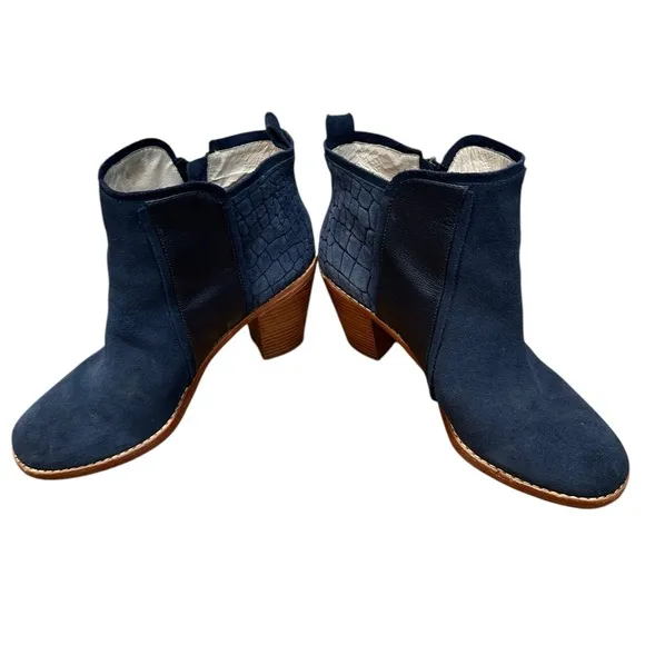 Matt‎ Bernson Holt Ankle Boots, women's size 10, leather uppers, navy blue suede