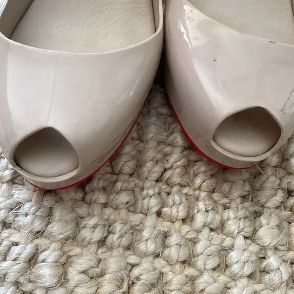 MELISSA | Elegant Beige Peep-Toe Heels with red bottoms