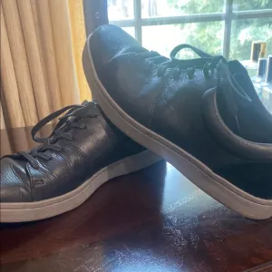 Men's Clark’s Black Leather Sneakers Size 10