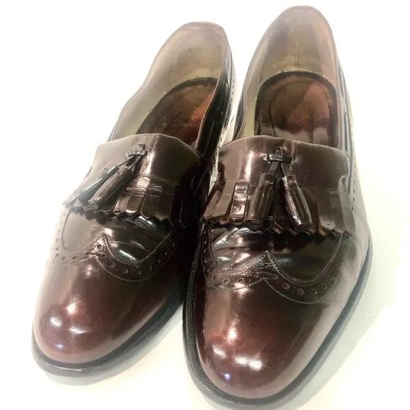 MEN’S DRESS SHOES with TASSELS.