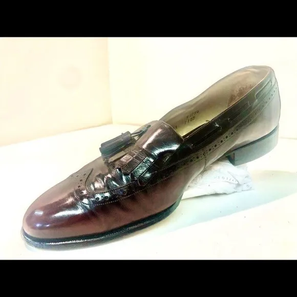 MEN’S DRESS SHOES with TASSELS.