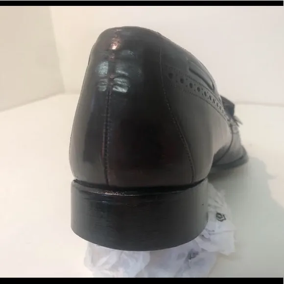 MEN’S DRESS SHOES with TASSELS.