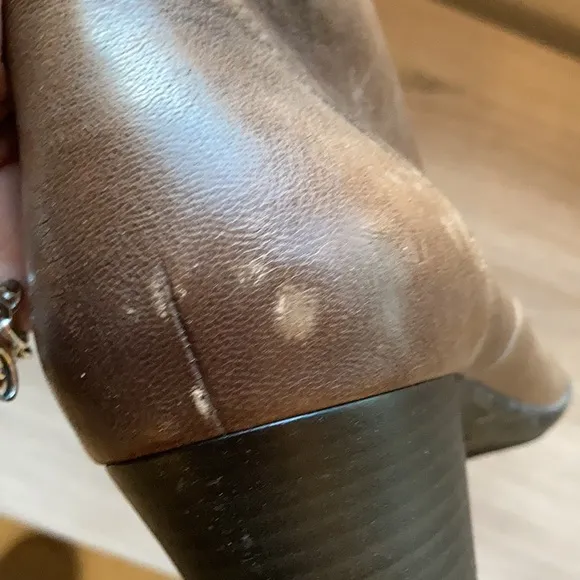 Mephisto Maddie booties size 9