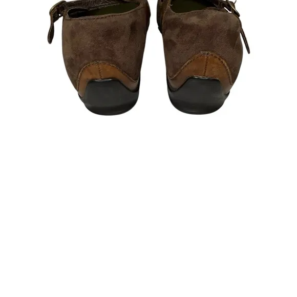 Merrell Brown and Black Casual Shoes with Classic Design Size 7.5