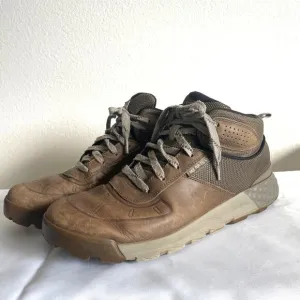 Merrell Mens Convoy Mid Polar Waterproof AC  Boots Size 9.5 Hiking Gorpcore