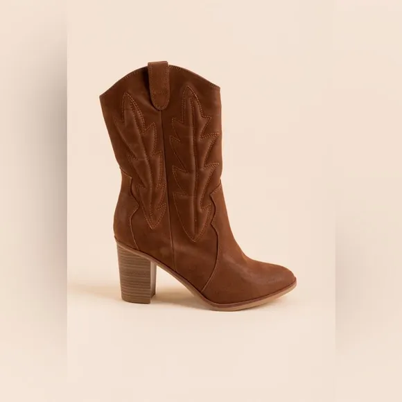 MIA Cindy Western Boots Cognac Size 9 NWT