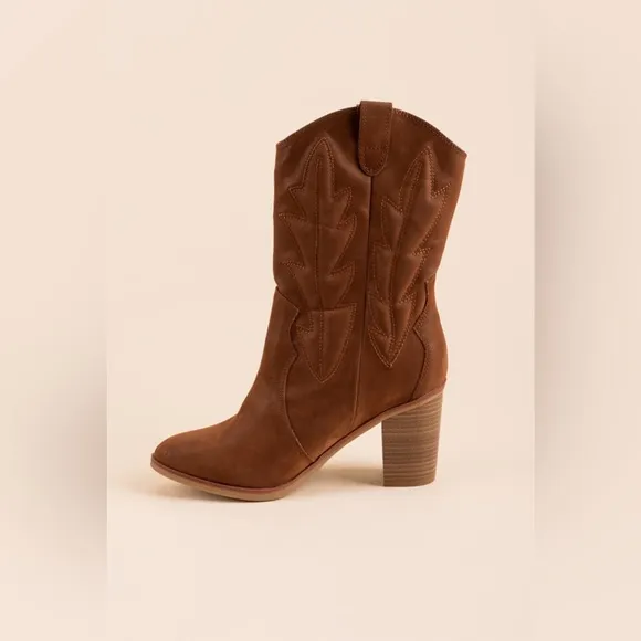 MIA Cindy Western Boots Cognac Size 9 NWT