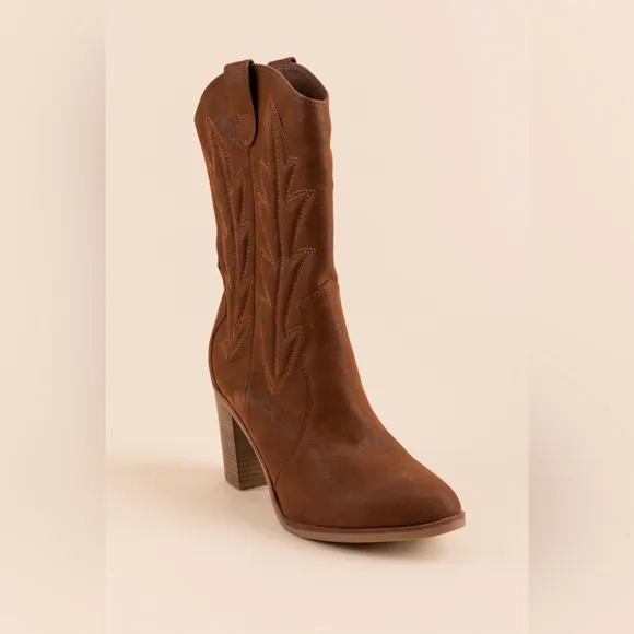 MIA Cindy Western Boots Cognac Size 9 NWT