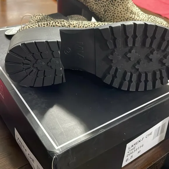 Mia Lauren- F Che Boots, 6.5, NIB
