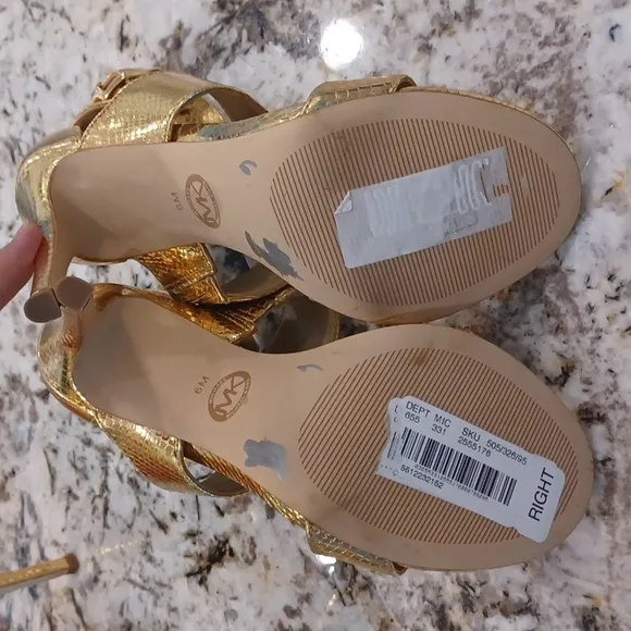 Michael Kors Amos Gold Leather &amp; Hardware Sandals Slide Shoes Heels Pump NEW