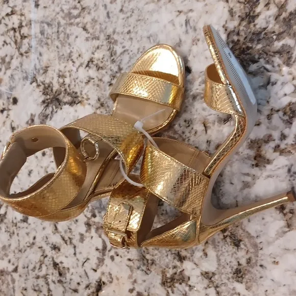 Michael Kors Amos Gold Leather &amp; Hardware Sandals Slide Shoes Heels Pump NEW