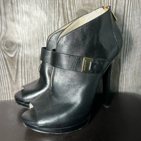 Michael Kors Black Leather Open Toe Bootie Sz 9