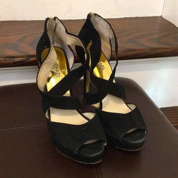 MICHAEL KORS Black Suede Peep Toe Gold Zipper Back High Heel Shoes Sz 8•1/2