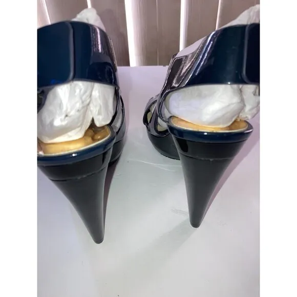 Michael Kors Black/Navy? Patent Leather Peep Toe Heels Gold Hardware Sz 7.5 NWOB