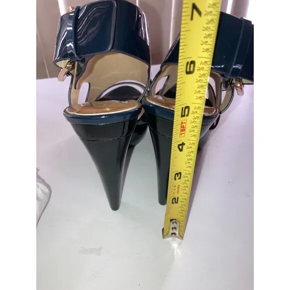 Michael Kors Black/Navy? Patent Leather Peep Toe Heels Gold Hardware Sz 7.5 NWOB