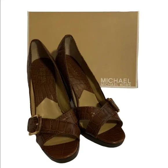 Michael Kors (EUC) Milan Crocco ALL LEATHER Peep Toe pump size 10