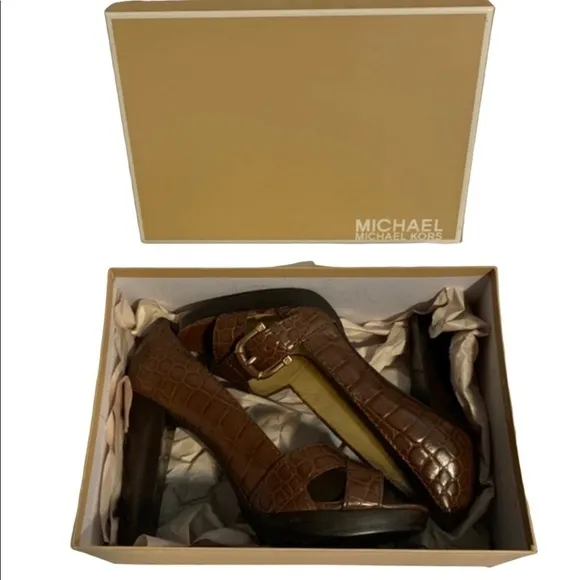 Michael Kors (EUC) Milan Crocco ALL LEATHER Peep Toe pump size 10