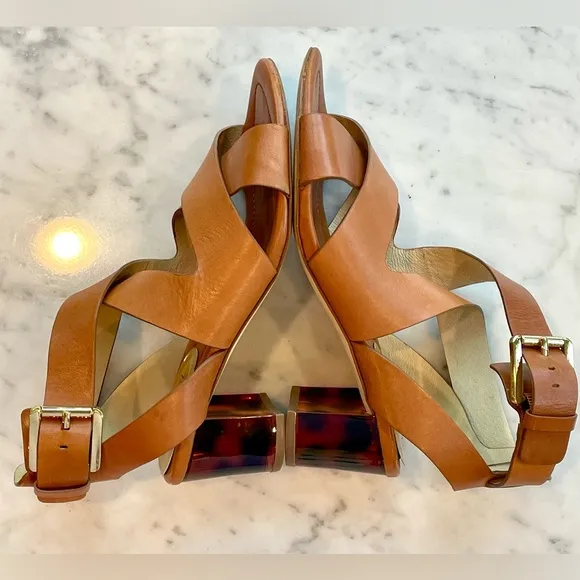 Michael Kors Leather Sandals with buckle and tortoiseshell heel, 6.5, EUC