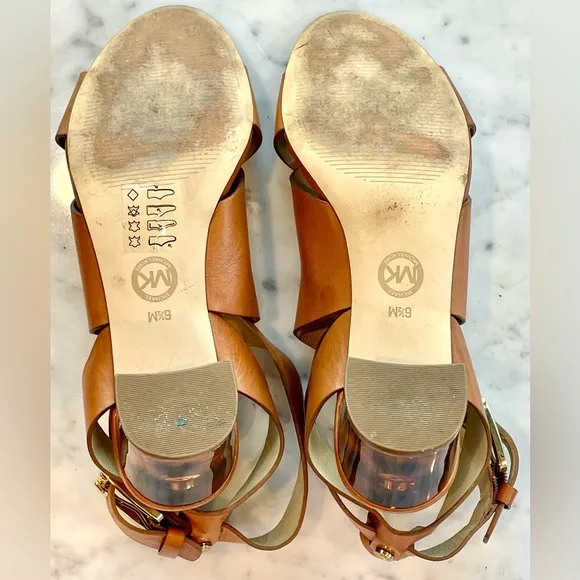 Michael Kors Leather Sandals with buckle and tortoiseshell heel, 6.5, EUC