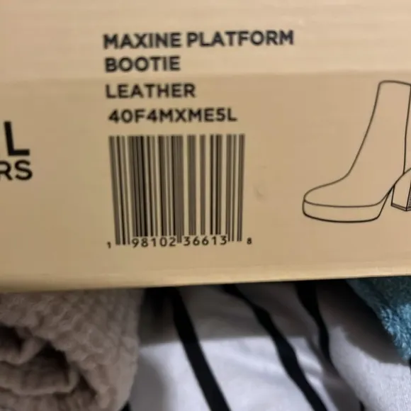 Michael Kors Maxine Leather Platform Red and Gold Designer Bootie Size 10M