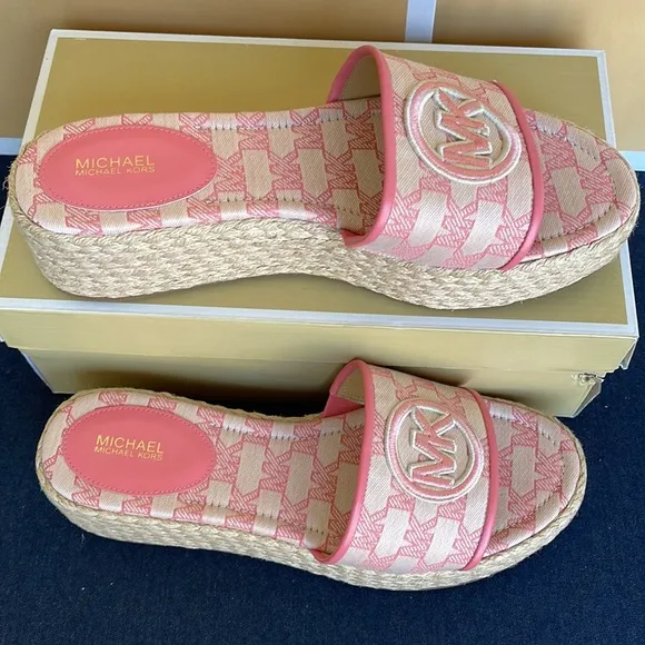 MICHAEL KORS SADLER WEDGEMK OUTLINE JQD/EMB MKTEA ROSE49S3SDFA1YNew