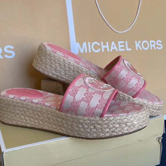 MICHAEL KORS SADLER WEDGEMK OUTLINE JQD/EMB MKTEA ROSE49S3SDFA1YNew