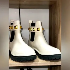 Michael Kors Studded Booties Size 10M