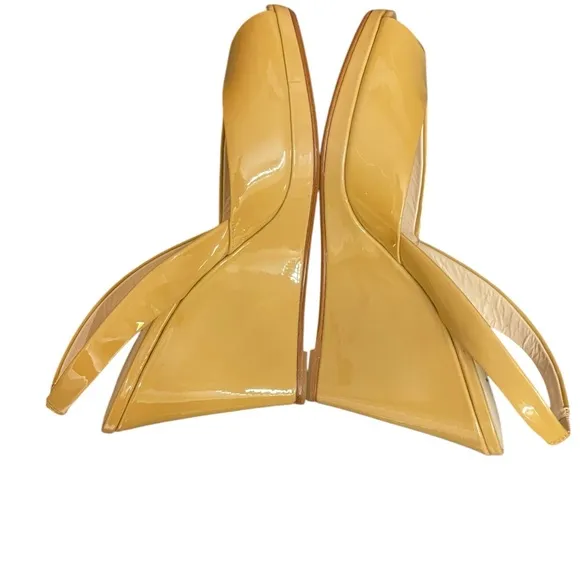 MICHAEL KORS Tan PatentLeather 4&quot; High Wedge Open ToeSlingback Shoes size 7.5M