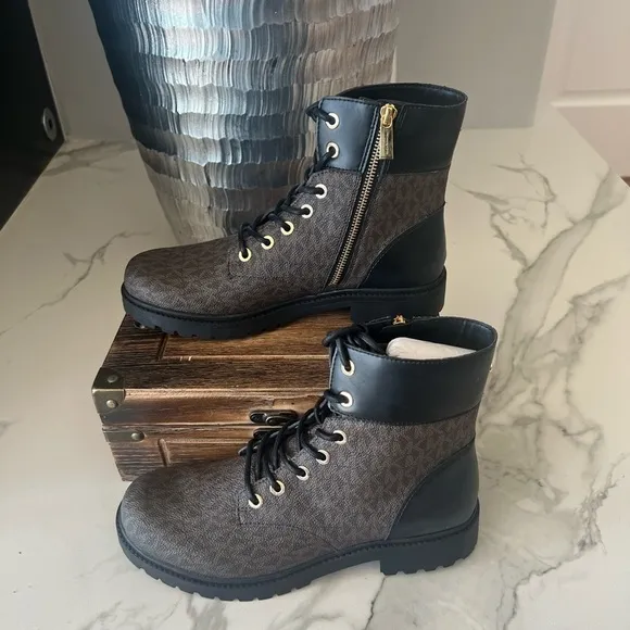 Michael Michael Kors Alistair Combat Boots in Expresso