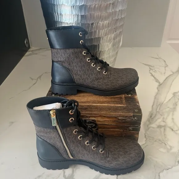 Michael Michael Kors Alistair Combat Boots in Expresso