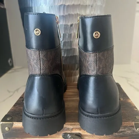 Michael Michael Kors Alistair Combat Boots in Expresso