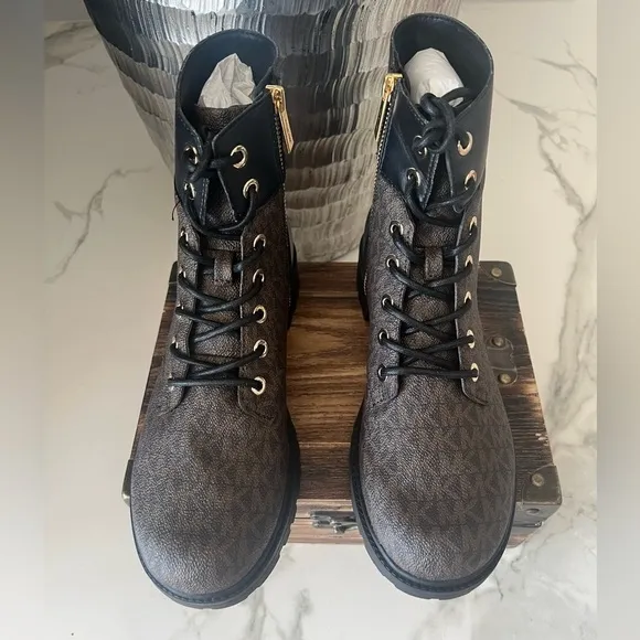 Michael Michael Kors Alistair Combat Boots in Expresso