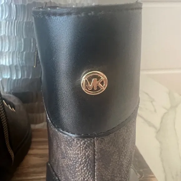 Michael Michael Kors Alistair Combat Boots in Expresso