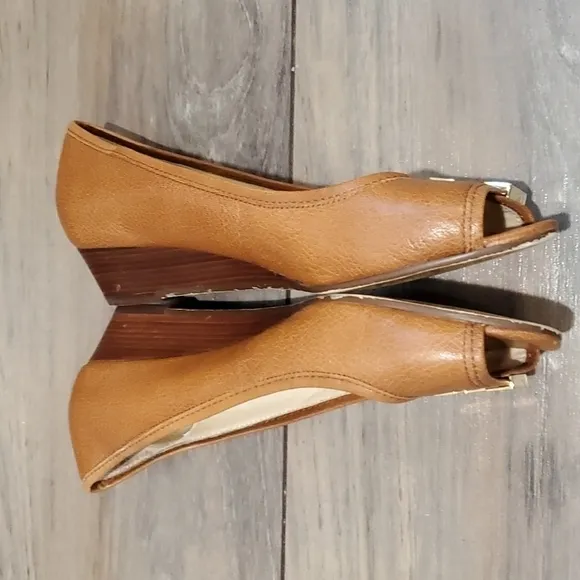 Michael Michael Kors Women Dress Wedge leather shoes Peep Toe sz 7M