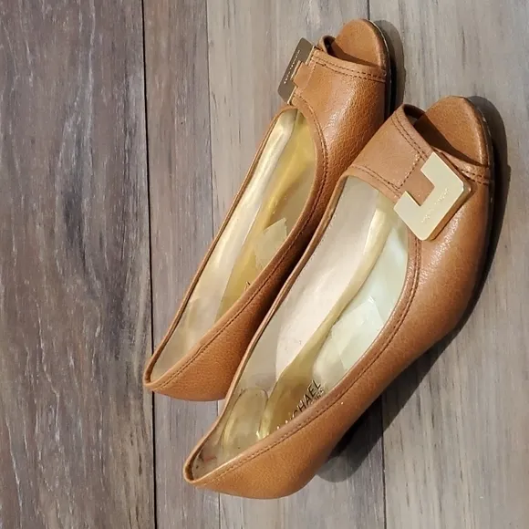 Michael Michael Kors Women Dress Wedge leather shoes Peep Toe sz 7M