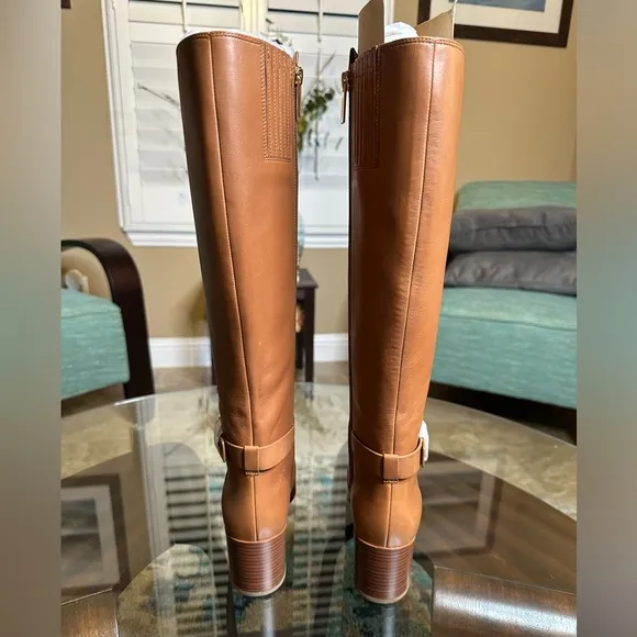 Micheal Kors Carmen Leather Riding Boot in brown (Carmel color) size 6