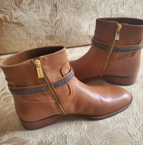 MICHEAL Micheal Kors Mindy Leather And Signature Logo Trim Boot/Brown