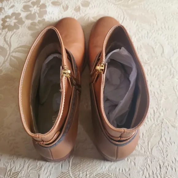 MICHEAL Micheal Kors Mindy Leather And Signature Logo Trim Boot/Brown