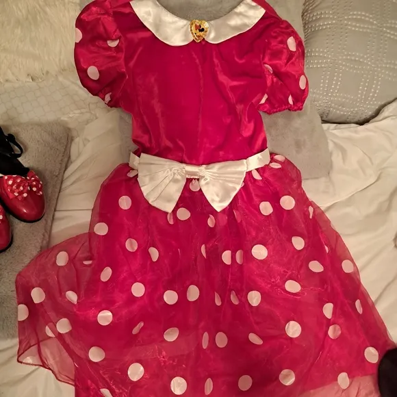 Minnie Mouse Dress, Shoes and Hat (youth) Bundle 10-12 dress, 2-3 shoes