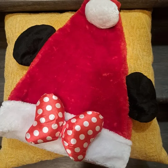 Minnie Mouse Dress, Shoes and Hat (youth) Bundle 10-12 dress, 2-3 shoes